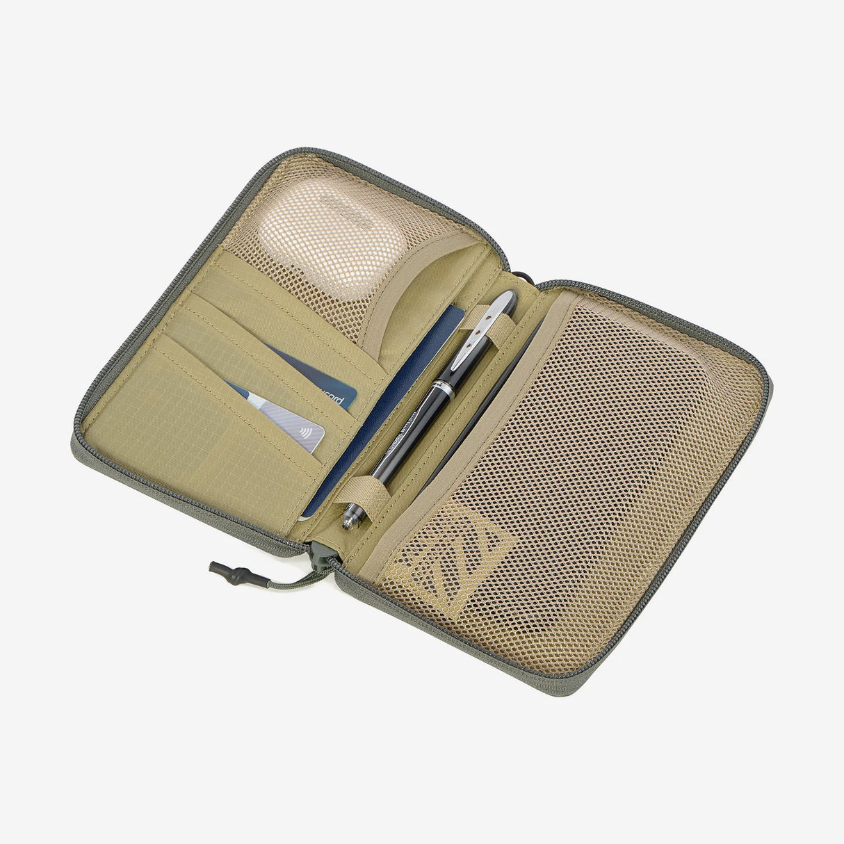 Viktos Accy Upscale Travel Wallet