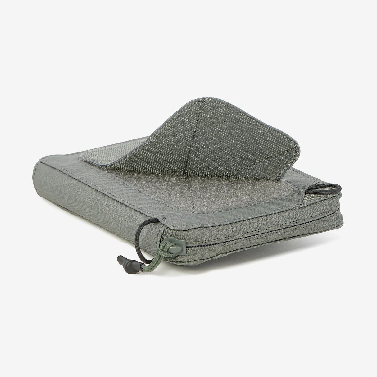 Viktos Accy Upscale Travel Wallet